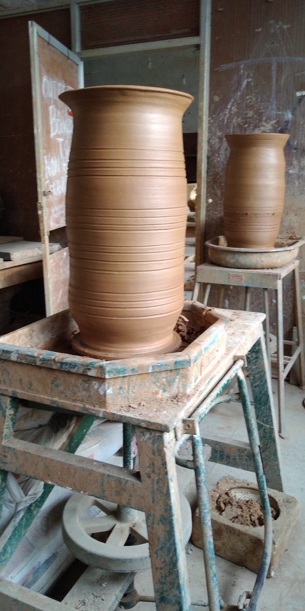 Please don’t skip without retweeting my hustle 🙏🙏...I can produce flower vase, flower pots, lampshade/stand, wall planter, functional water fountain, glazed wares and so on. Please patronize me o rather than importing 😉😉.#WhatsApp #TwitterHangOut https://t.co/2sHB297J2M