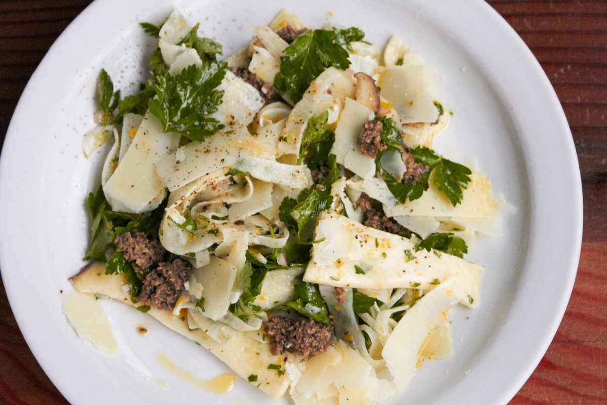 Insalata di funghi -  shaved king oyster mushroom w/ fennel, parsley, tartufata and pecorino!
.
.
.
.
.
#corsoberkeley #italianfood #Tuscany #Florentine #italianwinelist #housemadecocktails #housemadepasta #salumi #housemadesalumi #berkeleyrestaurants