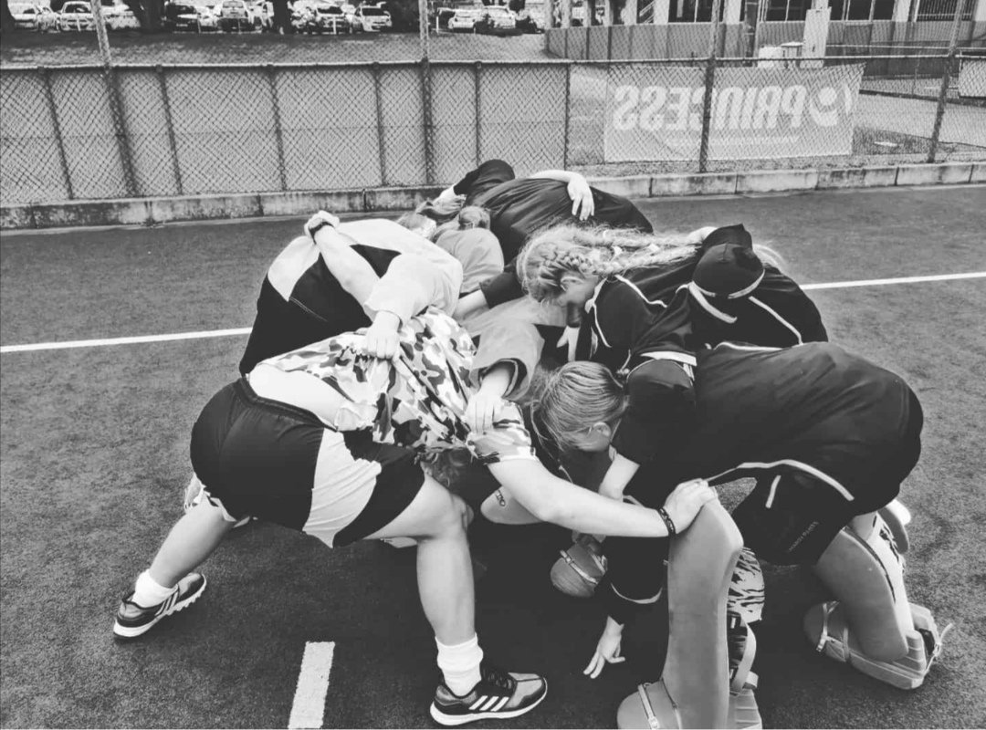 sngroupagency's tweet photo. What an experience!!! Absolutely awesome working with @sportways_sa goalkeepers! Enriching lives through sport!

#SNGD #fieldhockey #goalkeeping #specialist #coaching #enrichinglives #collaboration #sportways #innovation #fun #enjoyment #hardwork #mindset #allthingsgoalkeeping https://t.co/0hcoZml3nm