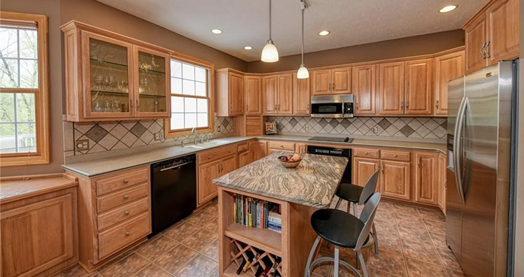 Because we love living here (and think you should too!) we rounded up some of the most beautiful homes for sale in the Greater Cleveland area for your house-hunting enjoyment. 🏘 

8 Stunning Homes For Sale in the Greater Cleveland Area Right Now: ow.ly/lhWr50xSytU