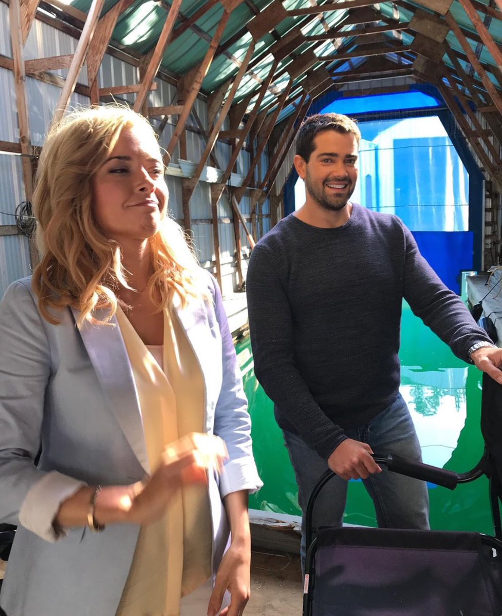 BehindHallmark's tweet image. Tonight on @hallmarkchannel @HallmarkDrama @hallmarkmovie #MarthasVineyardMysteries