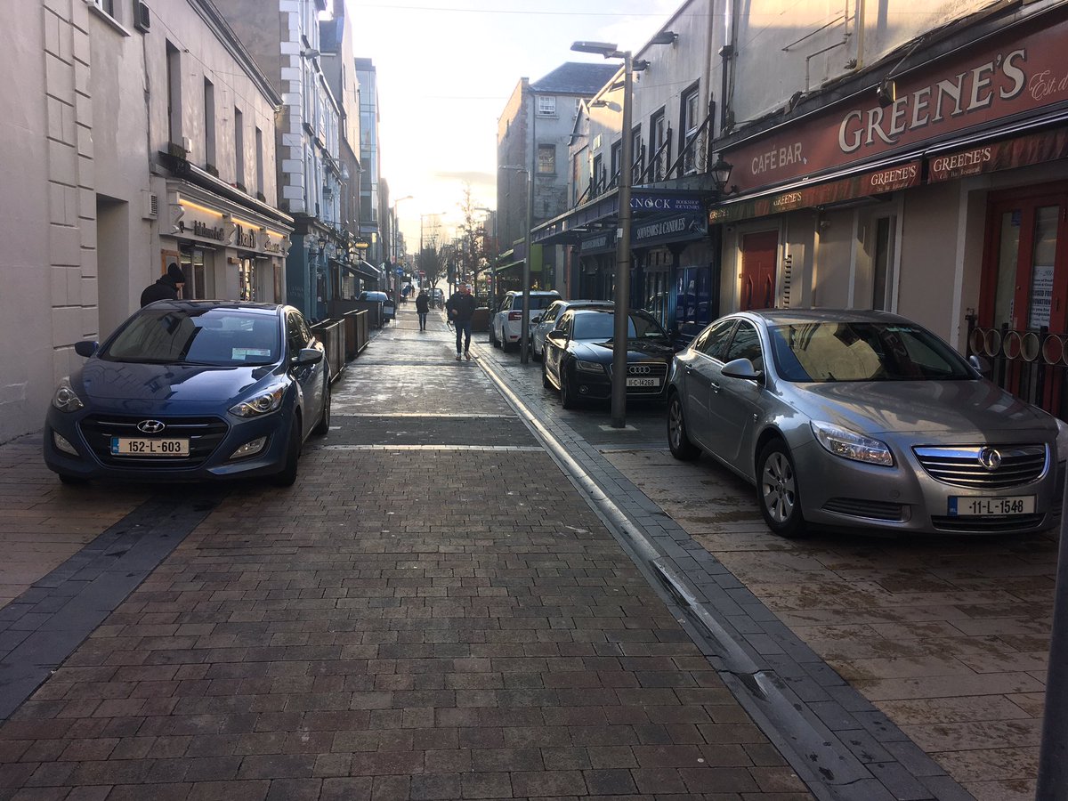 meanderingtripe's tweet photo. Park Where You Like Sundays in Limerick continue to be an unqualified success for people who like to park where they like.

I remain unwilling to stop anywhere in the city centre for any length of time lest someone park in or on me.

In me would be awkward. 

#FixLimerickParking https://t.co/BhADvPnRU8