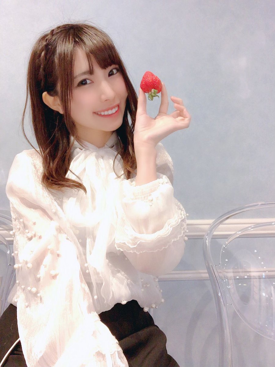 hurhur_haruly's tweet photo. #24oclock💋LAST 3Days公演2日目！ありがとうございました!!(*´꒳`*)
明日がついに最後の公演になってしまいますが、今まで暖かく応援してくださったみなさん✨本当にありがとうございます！明日は笑顔で24o'clock💋な1日にしたいなって思います21:30〜 #新宿アイドルステージ でお待ちしてます！ https://t.co/ohJuh2Hs5t