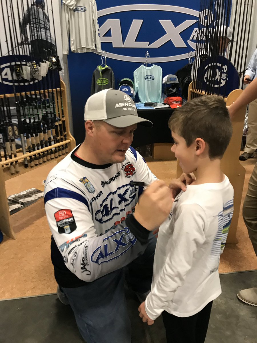 jake_whitaker_'s tweet photo. Come out for the final day of the Raleigh Fishing Show! Stop by and say hey at the @ALXRods, @TruesouthLures and Bizz Baits booths! #bassfishing #fishingexpo #fishing #alxrods #truesouthlures #bizzbaits https://t.co/5PEac3G9hD