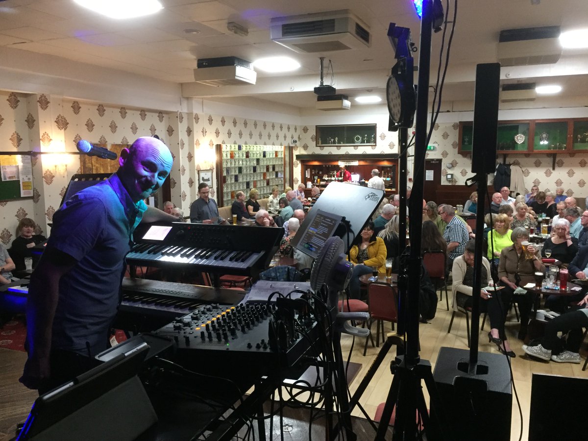 ontrackduo's tweet photo. We loved the crowd at Ossett Central WMC last night. Thank you for making us so welcome! Catch us tonight at York. (Huntington WMC, North Moor Road, Huntington, York, YO32 9QS).

Here's Craig checking out the crowd between sets last night. #duo #Ontrack #LiveMusic https://t.co/Hy7jjiibRi