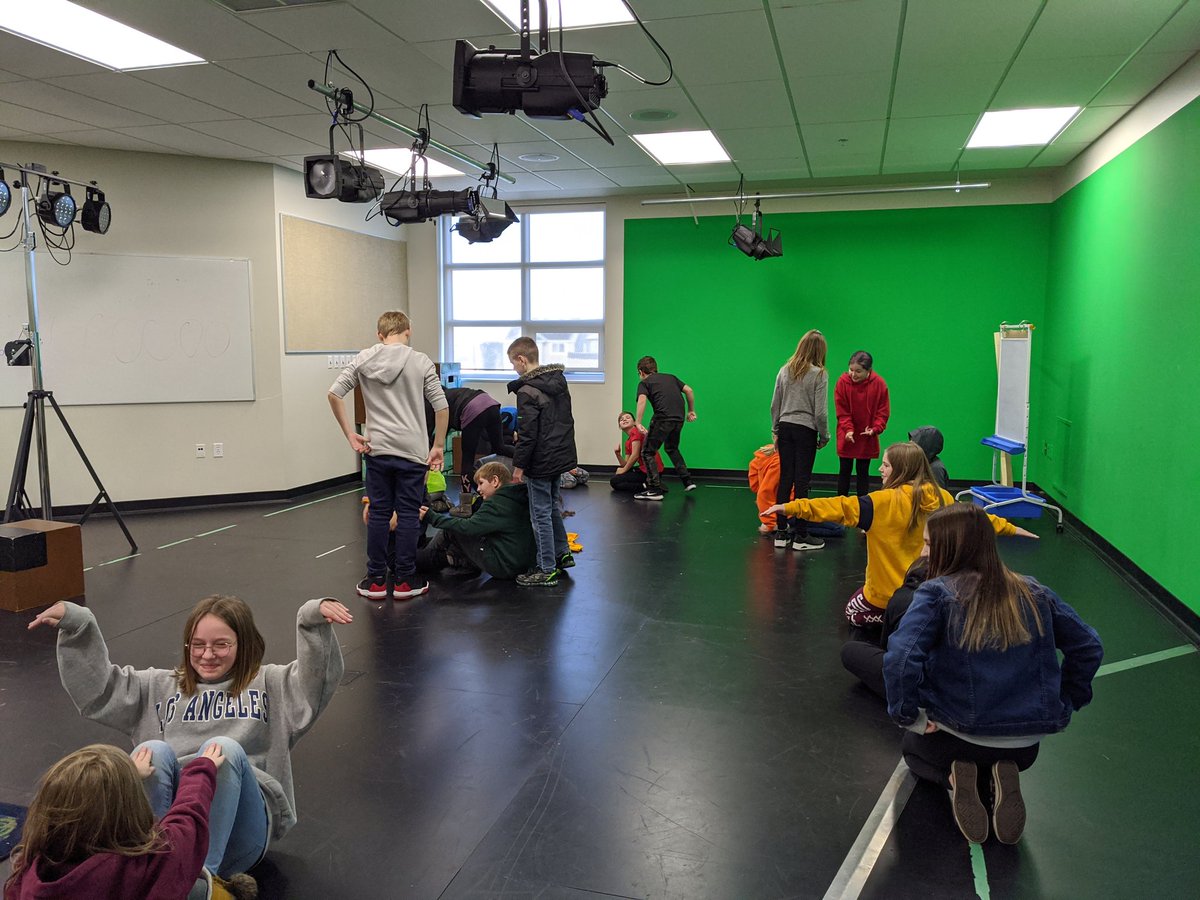 MswRvs's tweet photo. Students in Grade 6/7 Drama using collaboration, innovation, and movement skills like levels, stillness, and gestures to express objects or scenes through tableaux activities. It was so amazing to see how different groups showed the same ideas! #rvsed #hcsrvs @heronscrossing https://t.co/uu9fDozab7
