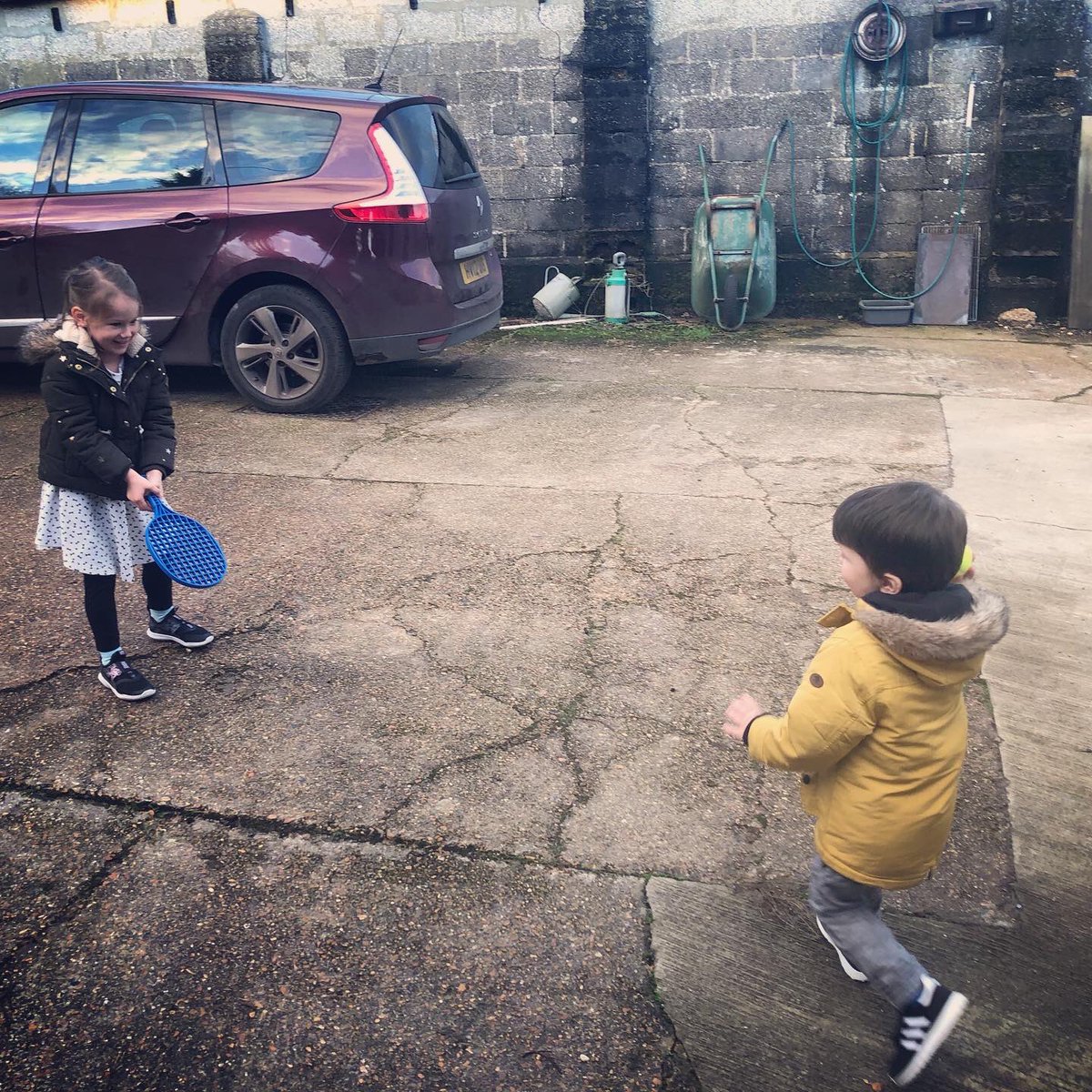 hannah_scuse_x's tweet photo. Nina and Ellis had fun playing with the PE homework bag from school! ππ» @LeechpoolSchool #homework #pehomework #keepingactive #letsplayoutside #havingfun #amazingidea https://t.co/npB6tE6kEf