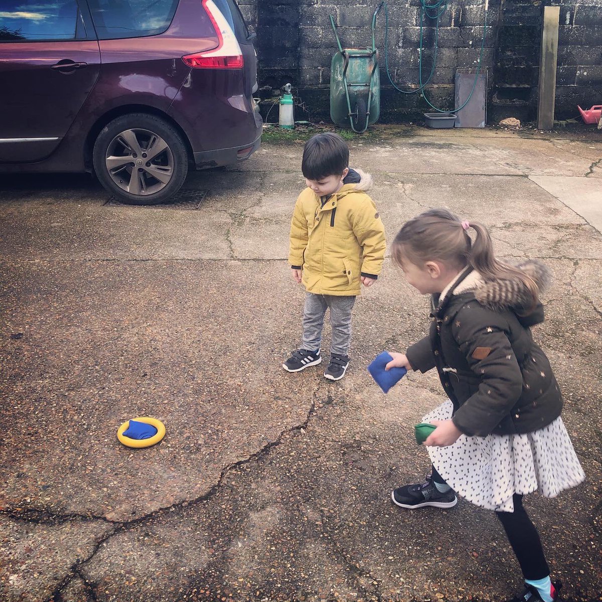 hannah_scuse_x's tweet photo. Nina and Ellis had fun playing with the PE homework bag from school! ππ» @LeechpoolSchool #homework #pehomework #keepingactive #letsplayoutside #havingfun #amazingidea https://t.co/npB6tE6kEf