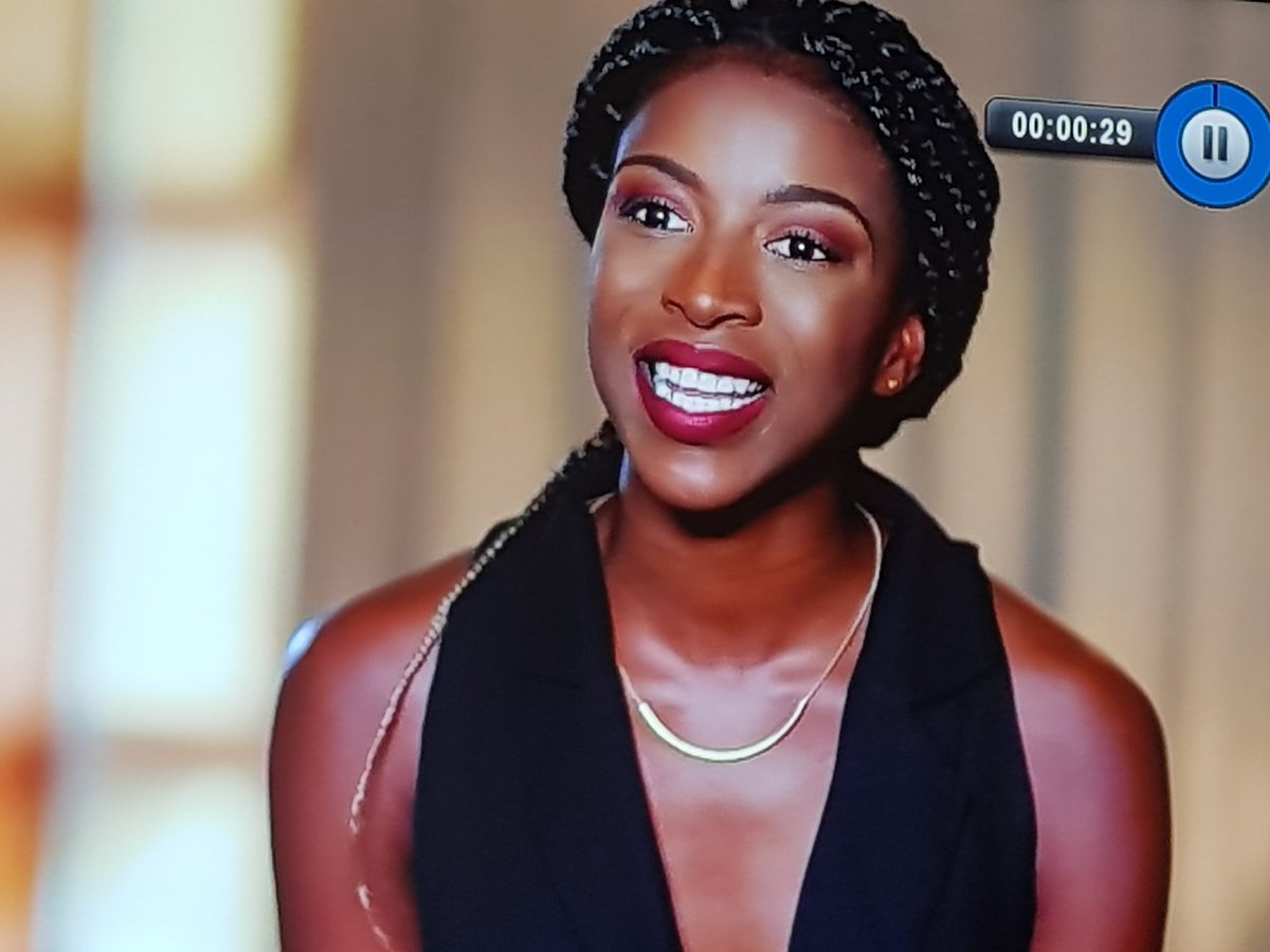 magembi's tweet photo. #DateMyFamily If full of shit was a person . https://t.co/0SyJjDXB3q