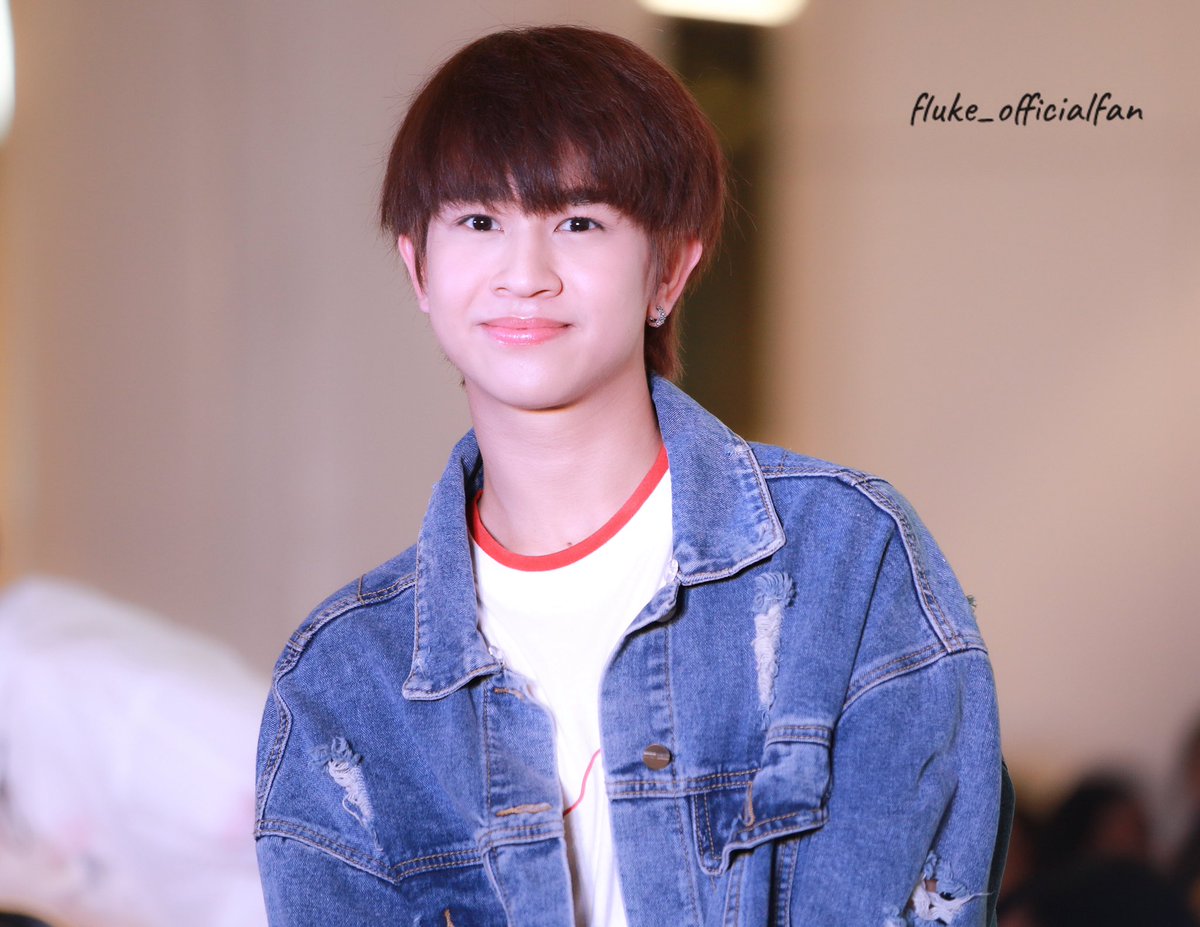 Until1st's tweet photo. See you again our baby❤️
Welcome from Myanmar🇲🇲
@FlukeNatouch
@Note0075
#welcomeuwmateamfromMYANMAR
Pic @fluke_official https://t.co/nWkTTI70Un