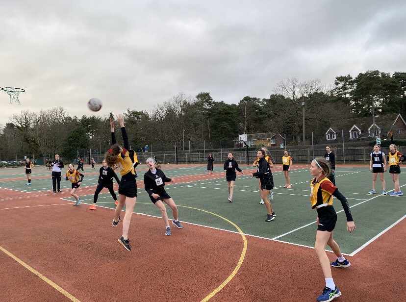 LWC_JuniorHouse's tweet photo. Great results on court for the U13’s this weekend against Downe House!
#JuniorHouseRules #LWC2ndForm https://t.co/6xjAWavDKq