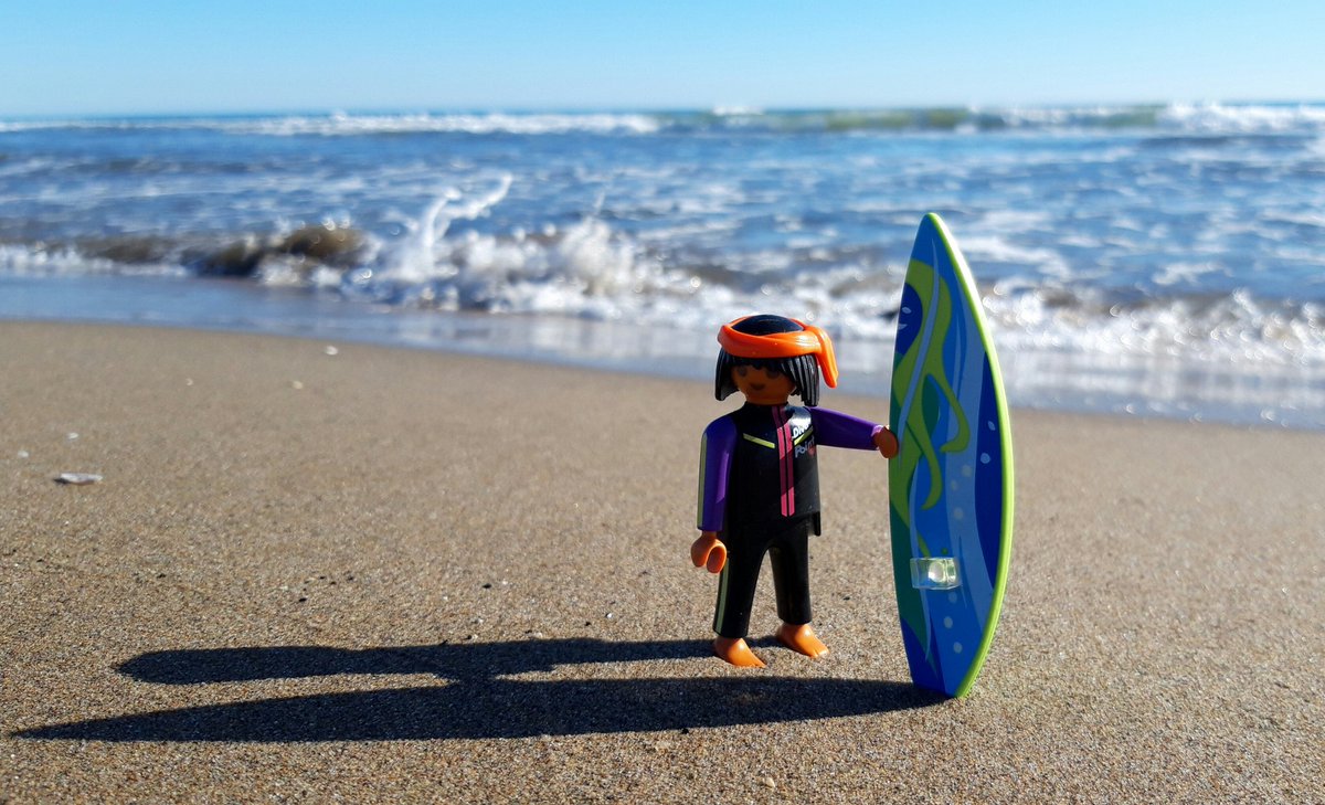 rocassos's tweet photo. El #surf es mi pasión. Una #filosofiadevida ,una relación íntima y de profundo respeto con la #Naturaleza .Un intercambio de #energiavital con el #mar mientras me deslizo entre las #olas. Provad el #surfing y os cambiará la #vida

#surftime #vitalenergy #sea
#Playmobil https://t.co/gqW8wTkITD