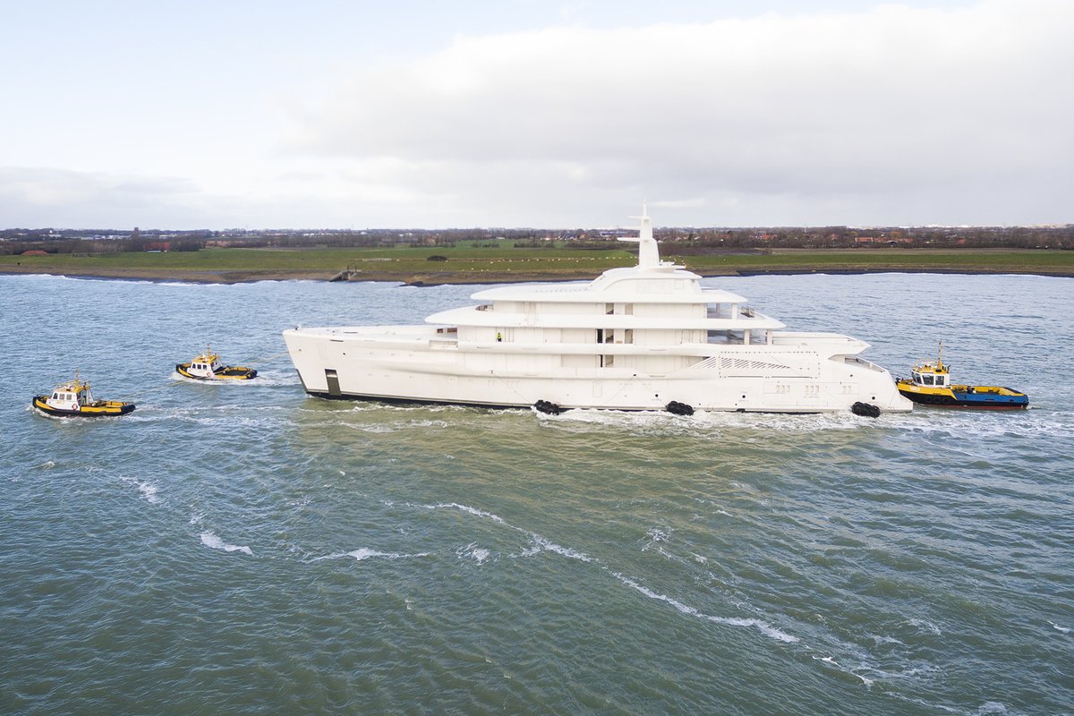Dutchyachting's tweet photo. The hull of #AmelsHolland’s largest #yacht, the 2,850 GT 78m/ 256ft #Amels476, was launched at their #Galati #shipyard in #Romania on the 4th of last month and arrived at #Flushing by the heavy load carrier #RolldockSun for her fitting-out last Friday. Photo: 
@Maritimephoto https://t.co/2TbZY2bbMg