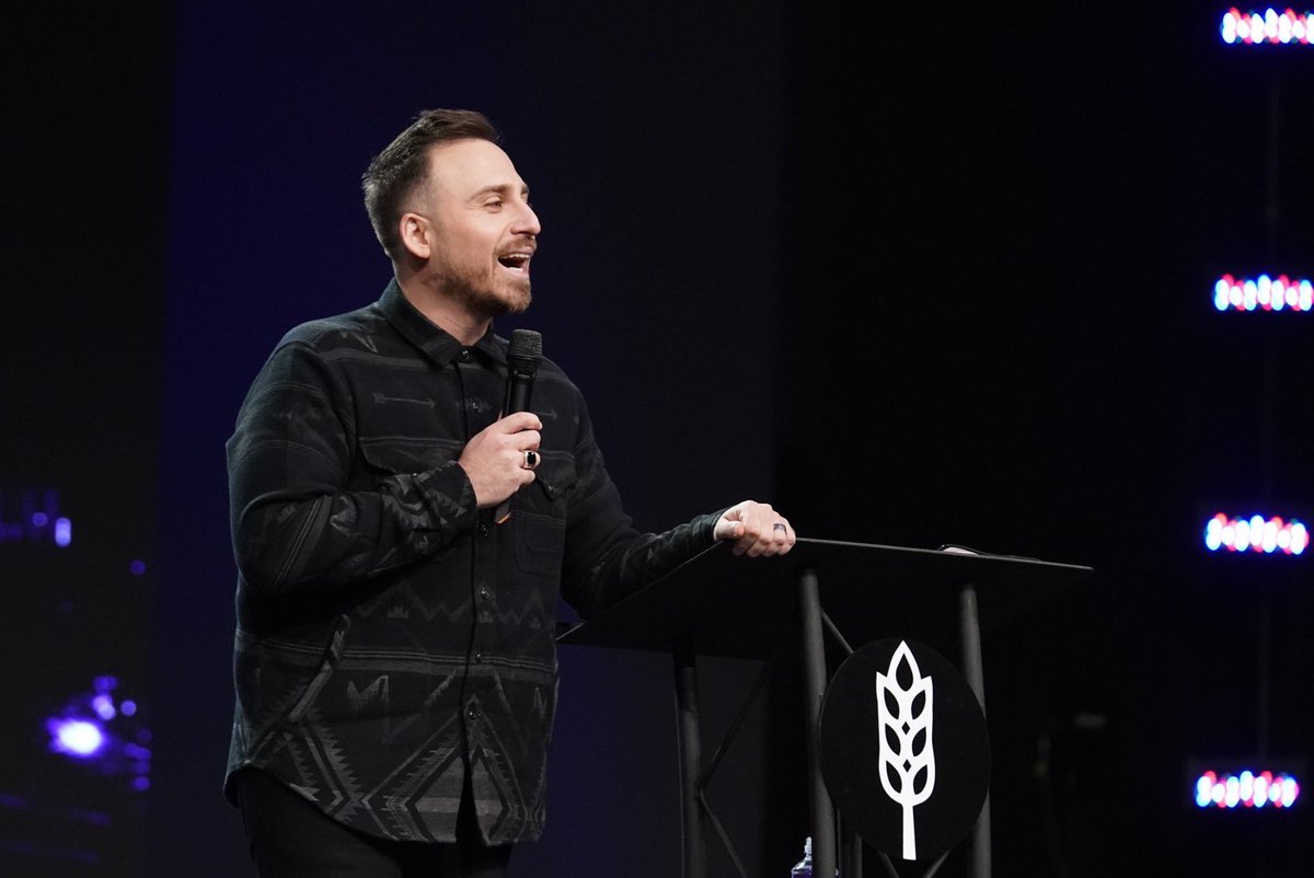RealRodParsley's tweet photo. Stop giving yourself an excuse to keep your hands folded.
@ChrisDurso #WHCLife #ThereIsLife https://t.co/XplEvGODhm