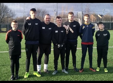 MARENTA74's tweet photo. Great session over Christmas break,6 keepers of pure class https://t.co/B2fsLhNdhF