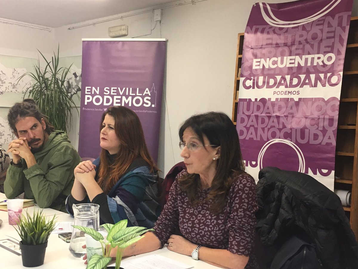 ‘Sólo con el acompañamiento y la presión de los movimientos populares y la sociedad civil lograremos que el gobierno se imponga a las presiones del poder económico’.
Buen acto con <a href="/Alber_Canarias/">Alberto Rodríguez</a>, @Maria_Podemos y @Susana_Serrano_ en Sevilla sobre el #GobiernoProgresista