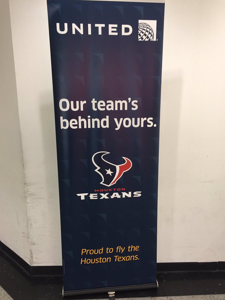 wineguyinkc's tweet photo. Red eye from #kansascity for business, left early so could watch the #KCChiefs . Missed connection, now stuck in Houston forced to see this propaganda, faux bbq and likely in air during the game.  Thanks a lot #united Go Chiefs! https://t.co/Fu9fdSYao3