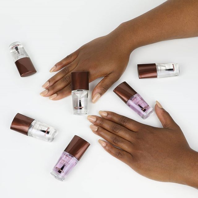 Top Coat + Base Coat — the 2️⃣ most important steps for nail health and vivid, long lasting color! 💅 Formulated with ingredients you can naturally feel good about. #12Free #vegannails

📸 instagram.com/p/B7OjEMEnqFb/ via tweet.photo