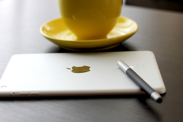 SmileOHMmag's tweet photo. In January, we're giving you the chance to win a new iPad Mini. All you need to do to enter is, like and retweet tagging a dental friend to like and retweet! Follow us on Insta and Facebook for more chances to win! #win #giveaway #dentist #dental #voucher #Competition #iPad https://t.co/1Sd0UWrd1g