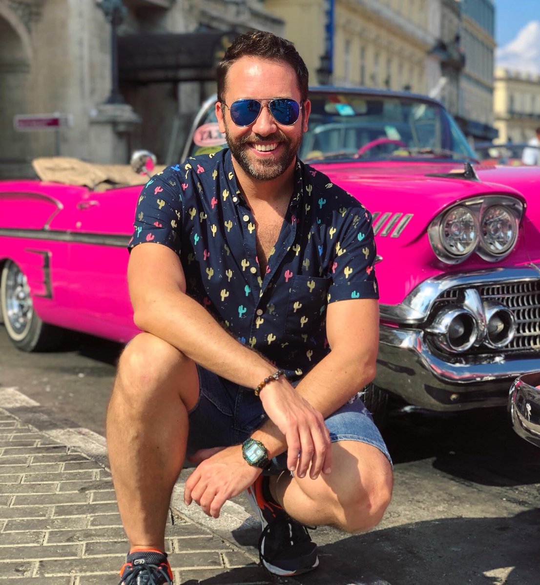 maikalexandretv's tweet photo. Enamorado de los coches cubanos, los #almendrones 😍 🚘💕 🇨🇺
#cuba #lahabana #centrohabana #color #coches #almendron #almendroncubano #viaje #travel #travelgram #smile #happy #almendronesaños50 #tipicocubano #photography #inlove #domingo https://t.co/7dcXwOY2Wk