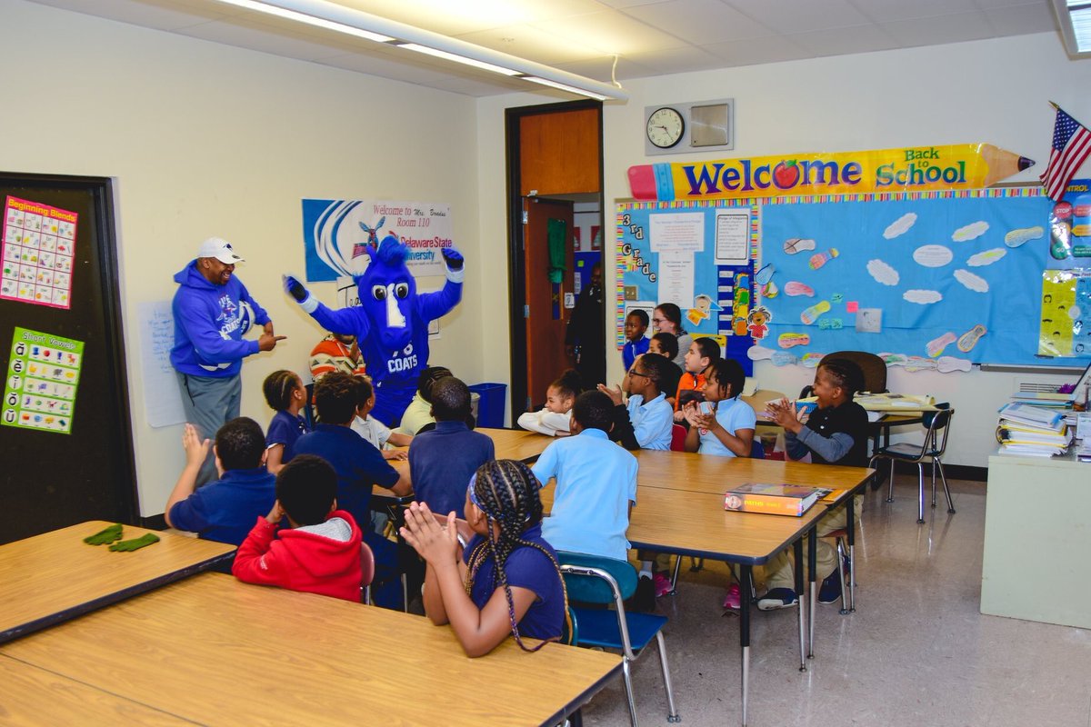 blue_coats's tweet photo. π π±ππππ & π±πππππππππ π
Coaty and crew with an awesome visit to Warner Elementary School this past week! The site of the dance-off mentioned in this weekβs episode of The #BlueCoatsBeat. π
‡οΈ
https://t.co/HpE1JZdfJN
#BasketballHasPower x #JoinTheRevolution https://t.co/3DfpFTsies