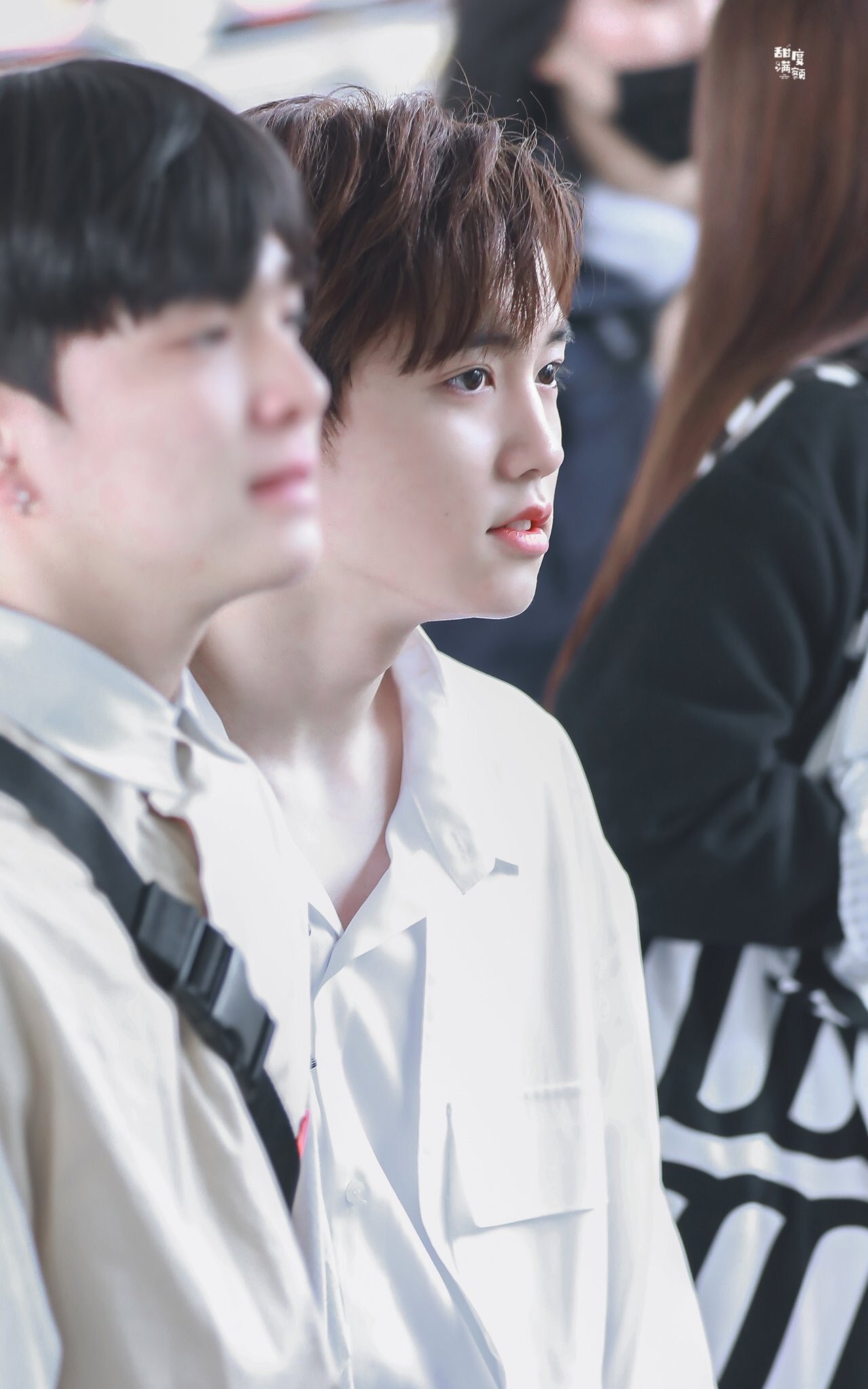 𝑠𝑎𝑎 人中の距離が短いと美人らしいのでマシホは美人です は マシホの人中と上唇の上がった感じが綺麗で好き ドヨンちゃんも同じ 人中の距離短い そして上唇上がってる 美人です T Co 6lgy7tl25g Twitter