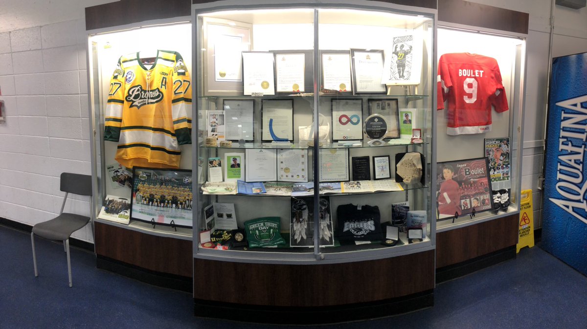 Buffs made it to Lethbridge. First time at this arena. Nice tribute to Logan Boulet. Make sure to be an Organ Donor!! #AMHL #Humboldtstrong #loganbouleteffect