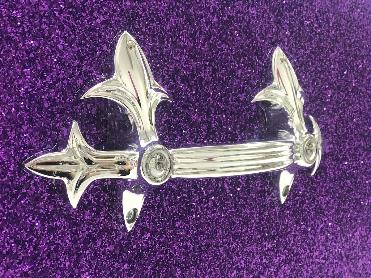 Beautiful purple glitter with silver handle detail 💎
#glittercoffin #coffin #funeral #funeraldirector #funeralhome