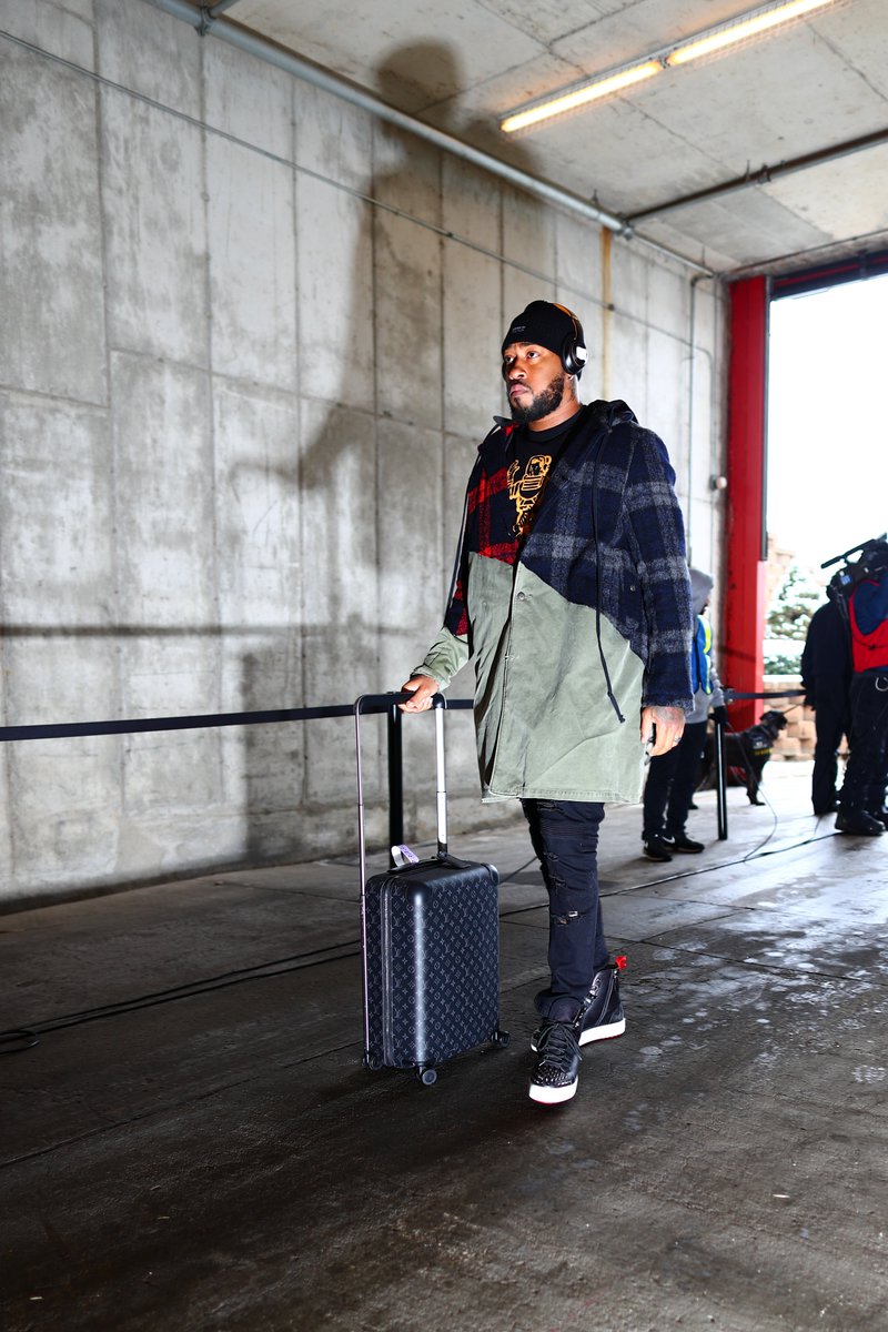 HoustonTexans's tweet photo. Clocking in.

📷 » https://t.co/7mZECpn2gD

@ShopPalaisRoyal | #HOUvsKC https://t.co/xsp6V2Rpqu