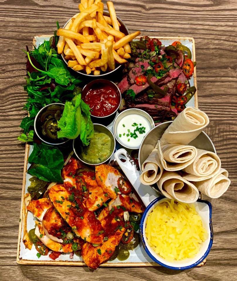 FatBoarWXM's tweet photo. Meal for two give away / competition alert! 

1. Follow us 
2. Retweet this post 
3. Tell your mates 

Winner selected Sunday 19th 

Coming up this week.....

Mon- steak sale 
Tues- 2 for 1 all day 
Weds- Unlimited wings (£15)
Thurs- Fajita Night (£10)
Fri- Platter night (£10) https://t.co/vsZYTHnt0Q