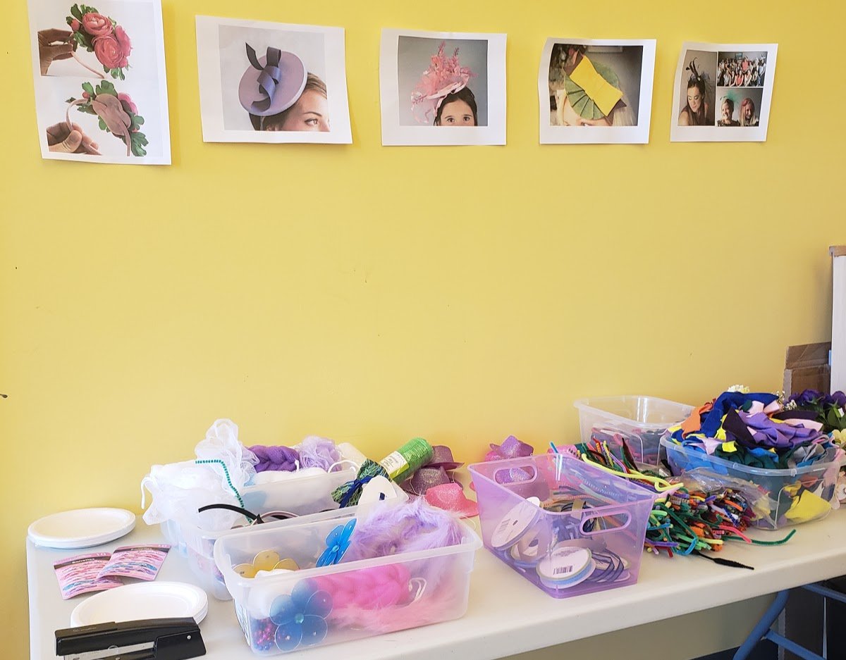 PrincetonPL's tweet image. All set up and ready to create some fascinating fascinators in the STEAM studio. Then at 3 pm participants can wear them as we screen the Downton Abbey film and serve high tea at 3 pm in our community room. 
#makersgonnamake #programminglibrarian #downtonabbey #librarylife