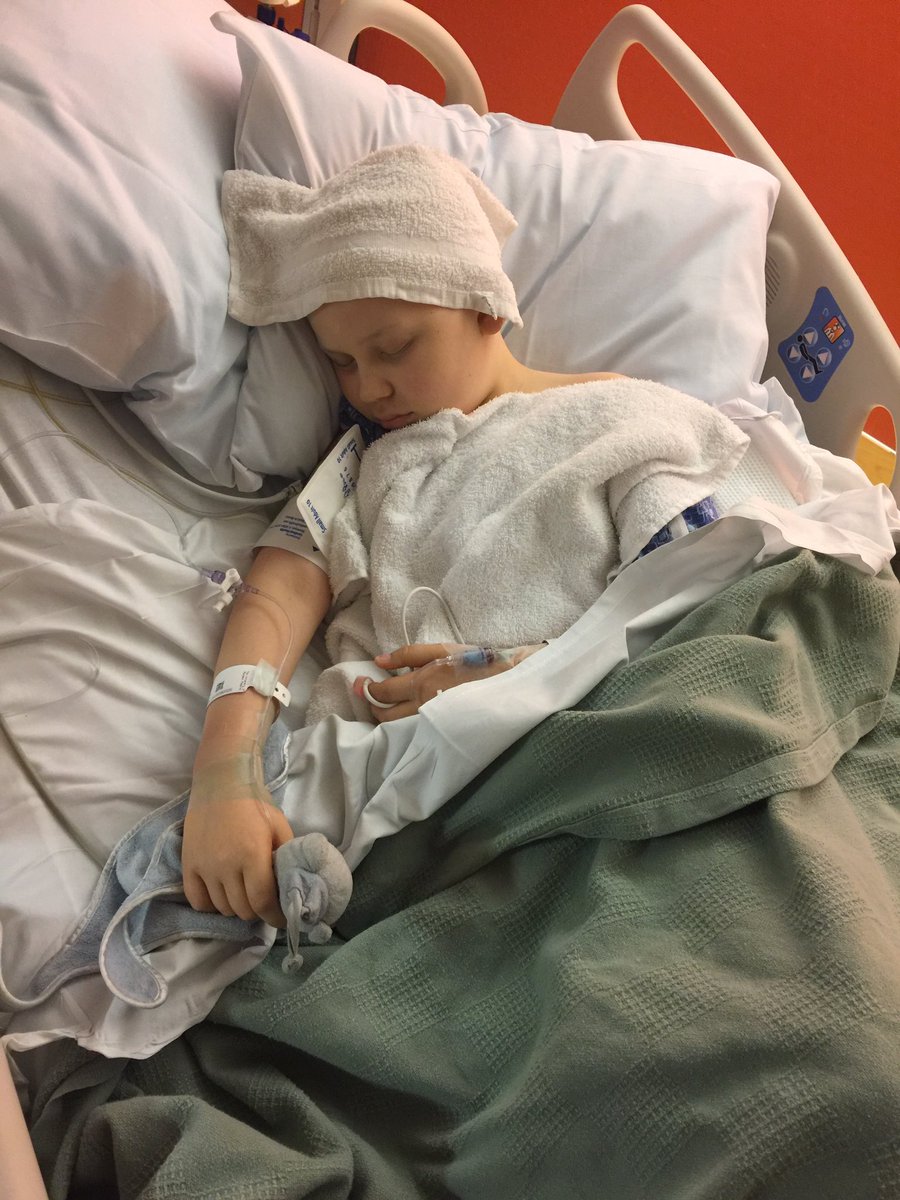 alexs_journey's tweet image. 3 years ago today he was recovering at @KUHospital after his life-saving cancer surgery. Thank you to Dr. Rosenthal, Dr. Wetzel and the amazing, committed team that is the Kansas University Health System! #Kansas @KUHospitalNews #AlexandersJourney #ChildhoodCancer 🇺🇸🇬🇧