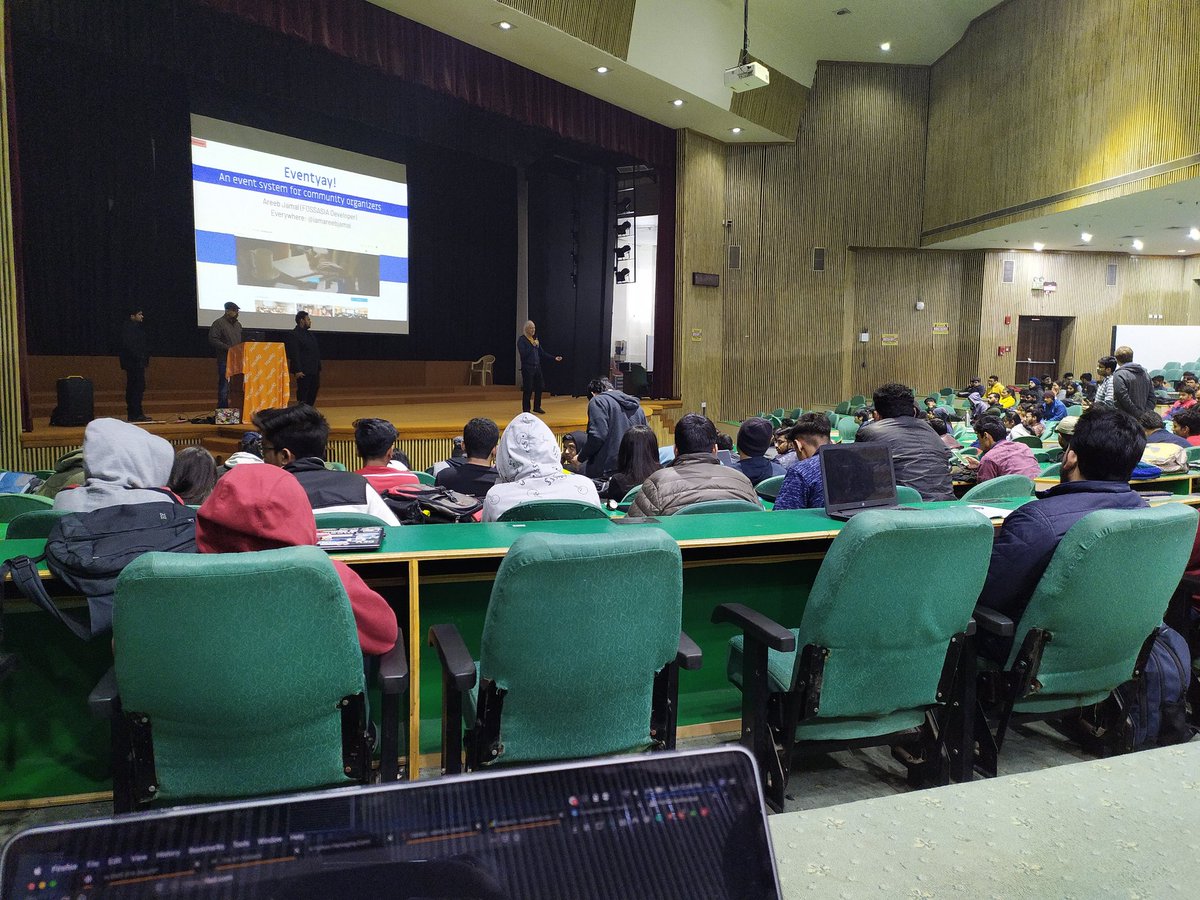 itsallarchit's tweet photo. Open tech summit india at DTU,New delhi. #Summit20
#GSoc
#MSFTStudentPartner
@maltman23
@mariobehling
#openscience
#opentech
@fossasia 
#DTU 
#delhincr https://t.co/5QqEzaDkIG
