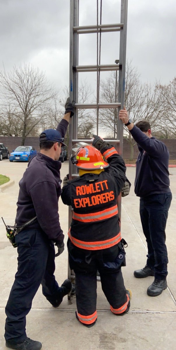 ExplorerPost1's tweet image. Saturday Morning Training! Ropes, ladders, mechanical advantage, and a few bunker gear drills to kick the year off