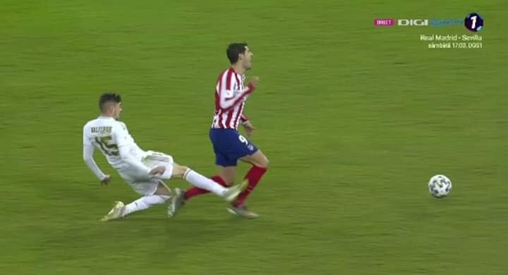 realfrance_fr's tweet photo. Fede Valverde a été nommé meilleur joueur de la finale. https://t.co/rtnLwr8ifR
