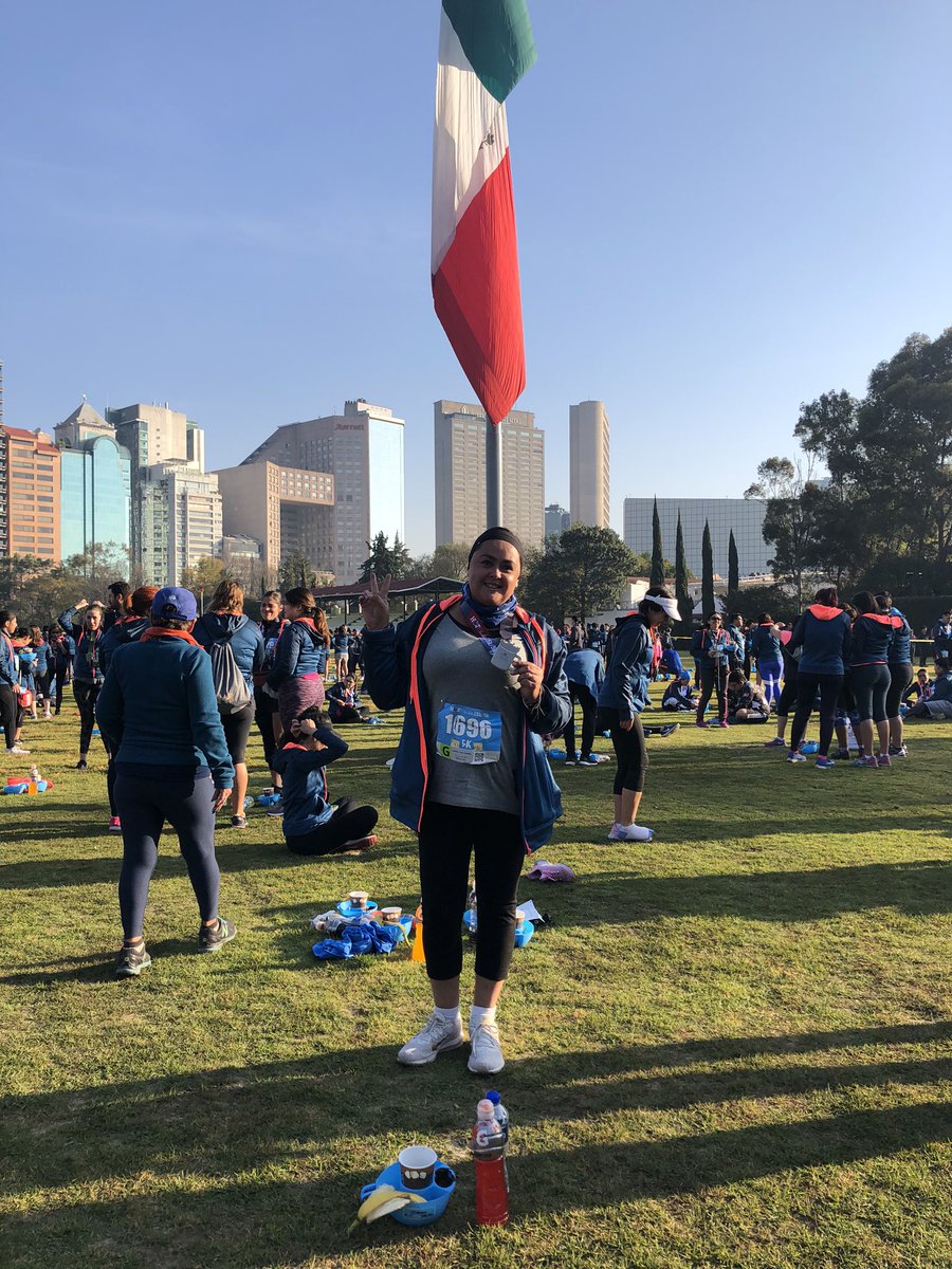 gvillavicencioa's tweet photo. La primera del 2020! Disfruto mucho correr! Cual frío!? Cuál sueño?! Ponte en AcciON! #hotchocolateCDMX #asdeporte #todoesperfecto #todoestabien https://t.co/3x9zLcm586