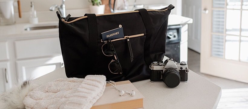 Outlets_Barstow's tweet photo. End of a weekend...or the beginning of something amazing?  #Youdecide #samsonite @Outlets_Barstow  #WorldFamousOutlets https://t.co/ZWjBckERCS