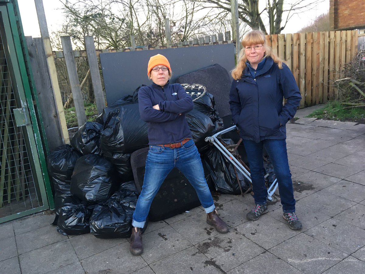 Only went &amp; spent our sunny Sunday diverting 37bags of rubbish &amp; #plasticpollution from <a href="/CanalRiverTrust/">Canal & River Trust</a> #TottenhamLock, #Lock17 to #StonebridgeLock #LeeNavigation cos our love for the #environment &amp; our local #wildlife is extreme &amp; we’re so emo #LoveTheLea #LeeValleyWildlife