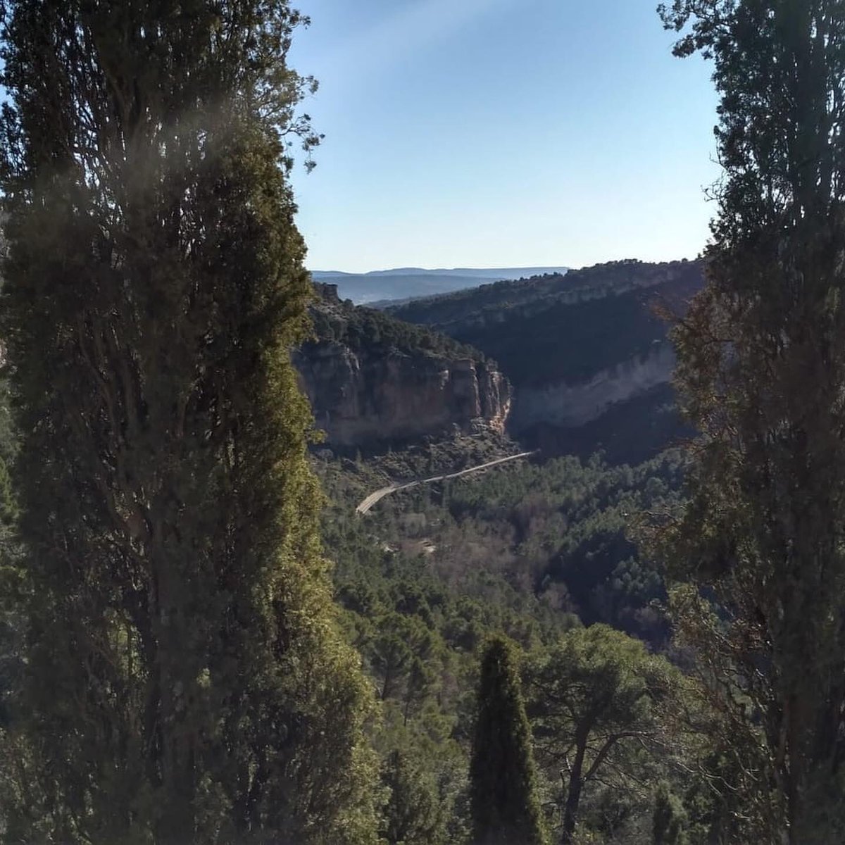 Este fin de semana hemos ido a Priego,  a ver trazados, entrevistarnos con la Corporación Municipal (con su alcalde a la cabeza), ver instalaciones para entrega de dorsales, suelo duro, auto caravanas y mucho más 💪💪 #5days2020 #trofeoquijotes2020 #LEO2020