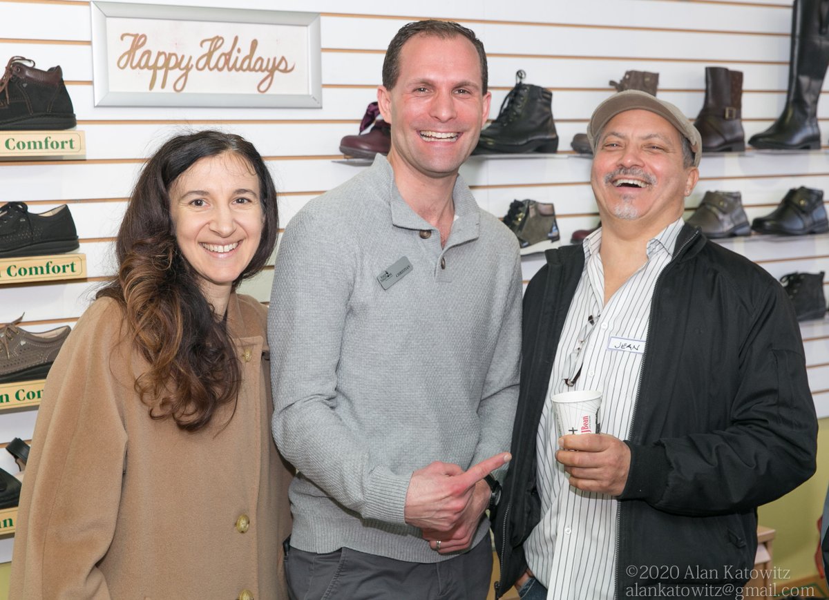 KitsMeetup's tweet image. #KitsMeetup enjoying morning brew #networking with @kitsonbroadway, @FootSolutionsBC. Thx so much @JJBeanCoffee 2904 W. Bwy &amp;lt;3 for coffee sponsorship! @kitsilano_news @kitsilano @KitsConnect