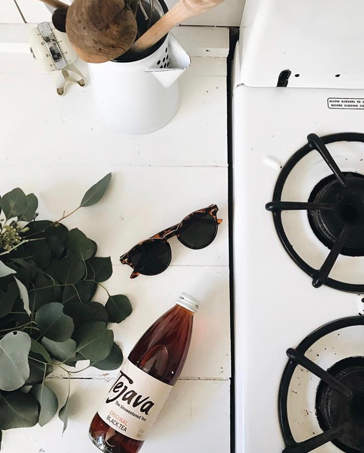 Tejava_Tea's tweet photo. Most new year's resolutions involve getting healthier and
#Tejava is here to help! All of our teas are sugar free and 0 calories of pure #natural taste!
๐ท: @kaitiemoyer https://t.co/brWUedJBBQ
