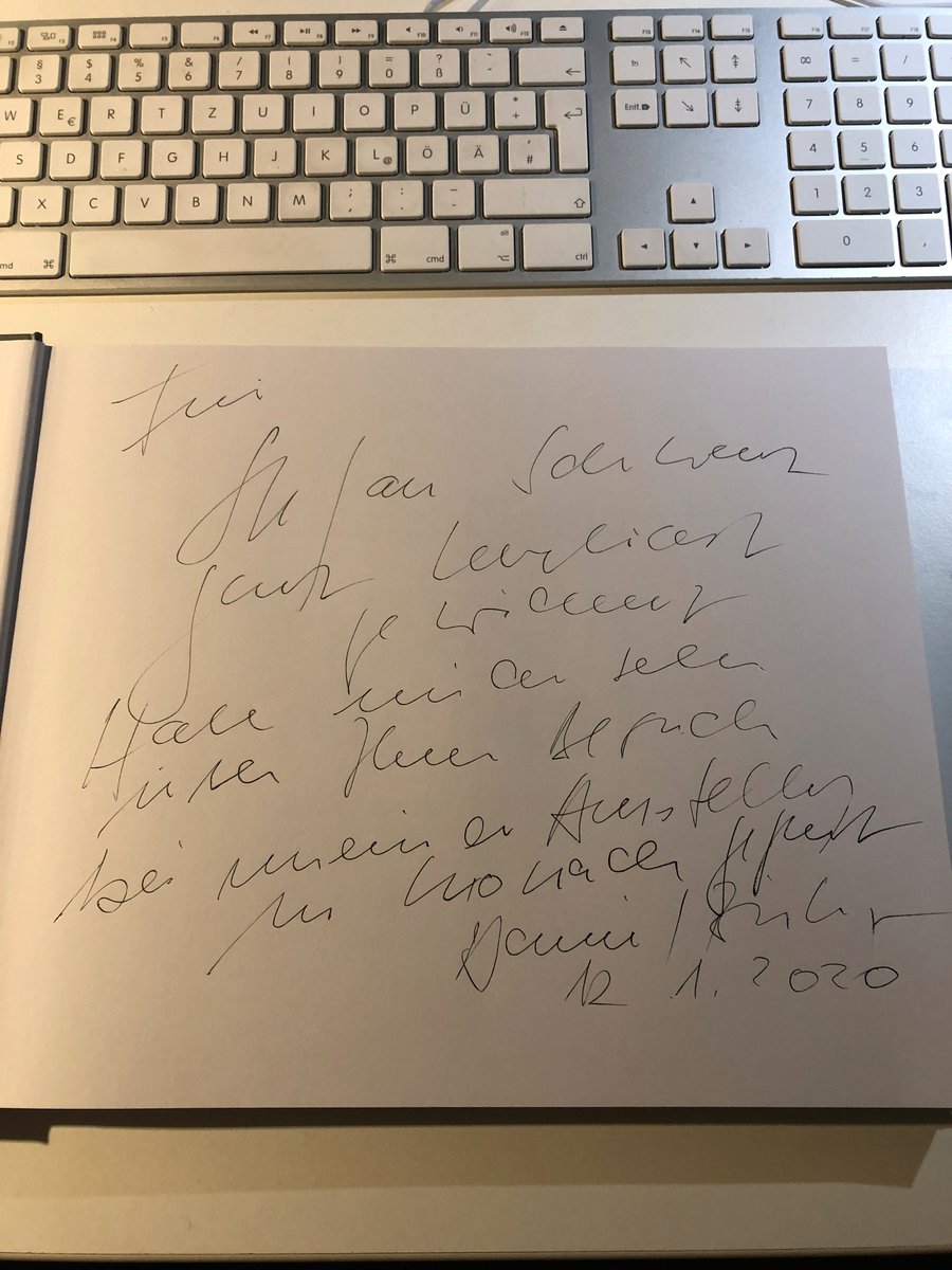 stefan_noir's tweet photo. Es hat mich gefreut, sie einmal persönlich kennen zu lernen. Ich hoffe, sie haben den Aufenthalt in #Kronach genossen und ich danke für das Signieren ihres Buches. @DanielBiskup
#LuxusFürAlle #Ausstellung #Fotografien von #DanielBiskup #Kunstverein https://t.co/D9aJ6EcvIO