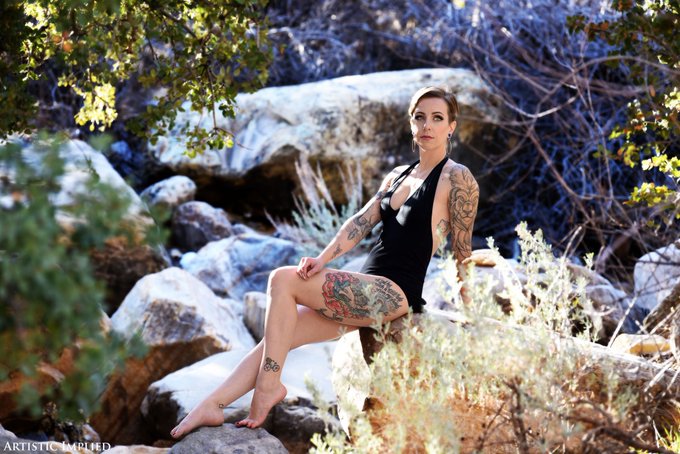 Shooting with natural light is always more rewarding with results like these. Model - @Abbey_Rhode 📷<a href="/tag/mfc"class="tags"><span>#mfc</span></a>