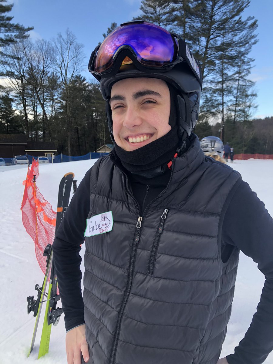 MaureenOB518's tweet photo. The HH Magic. Raining in most of NY. Blue skies on the HH slopes. #adaptiveski #bluesky #doublehranch https://t.co/u01xu1J0FP