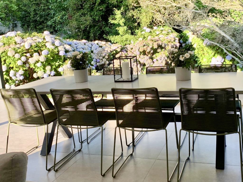 ConeyTimbers's tweet image. We added a few soft pieces to our recent delivery. Cement and steel outdoor table; oak and steel server with a vertical steel wall. #steelfurniture #concretetable #oak #steelwall #interiordesign #sustainabledesign