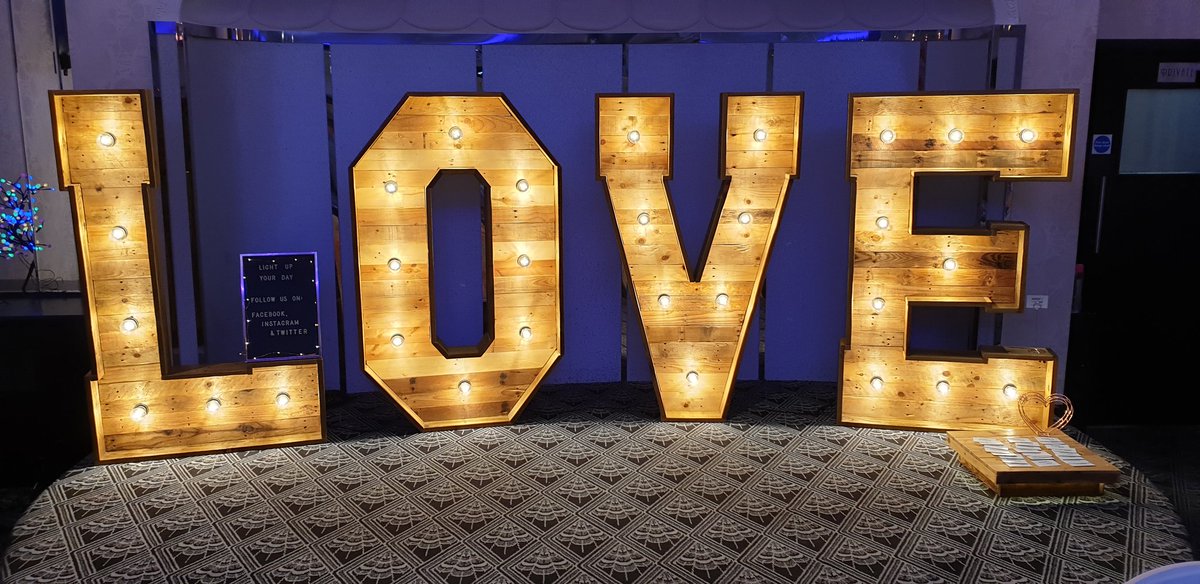 lightup_yourday's tweet photo. No #island here just #LOVE ❤ 

Our setup from today's #weddingshow @cumberlandhotel
.
#giantletters #rusticwedding #boho #dorsetwedding #DIY https://t.co/DPgTUC4Ujt