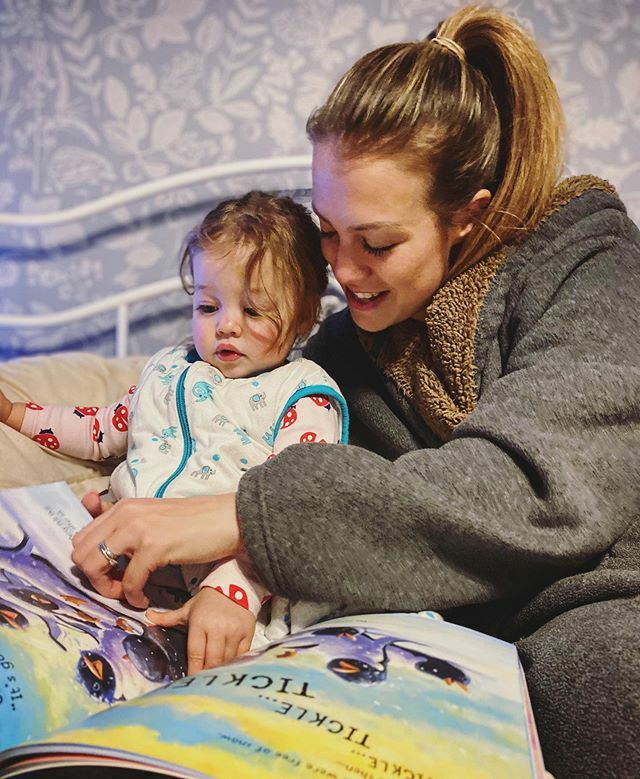 mrharker's tweet photo. Bedtime stories 💕. My wife and daughter. Making life so 👌🏻 https://t.co/3LXuSAsUJL https://t.co/sk18WK54G2