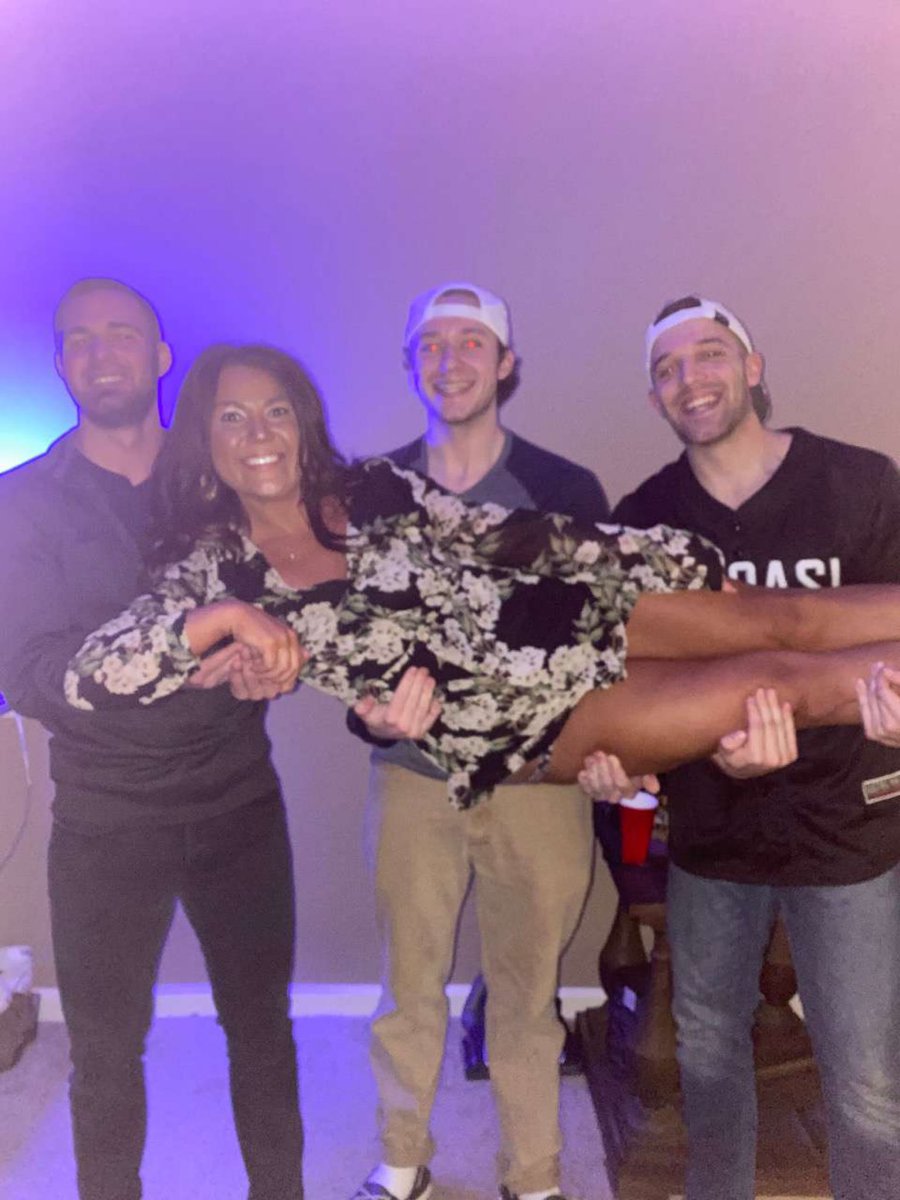 808StylezZ's tweet photo. 2020 has brought in a whole new crew. #edmDMV #EDMtwitter #PlurcleOfLife #RaveAgainstTheMachine https://t.co/Zqt7Tr6hMw