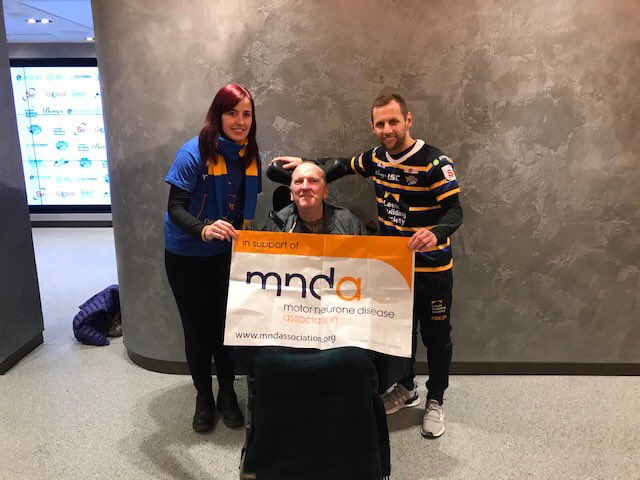 mndassoc's tweet photo. Rob Burrow even made the media wait after the match today to come and meet with Glenn Horsman, who is living with MND, from @MNDA_WestYorks.

A wonderful day for Rob and motor neurone disease awareness 💙 #OneRobBurrow https://t.co/Xy43FbMRze