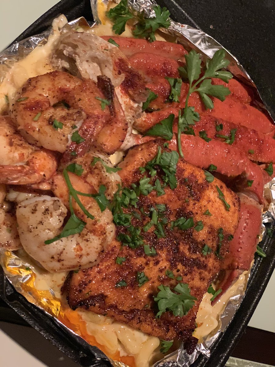 ERosa101's tweet photo. Chef life is the best life! 

Follow us Instagram and Facebook.

Ig:elegant.Rosa 

Fb:ElegantRosaCatering

(We sale plates all over Dallas and Louisiana)

#RetweeetPlease  #foodies  #foodporn  #Catering  #seafood  #cajun https://t.co/3qqMGIfeUZ